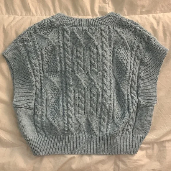Zara Cable Knit-Vest - Picture 3 of 4
